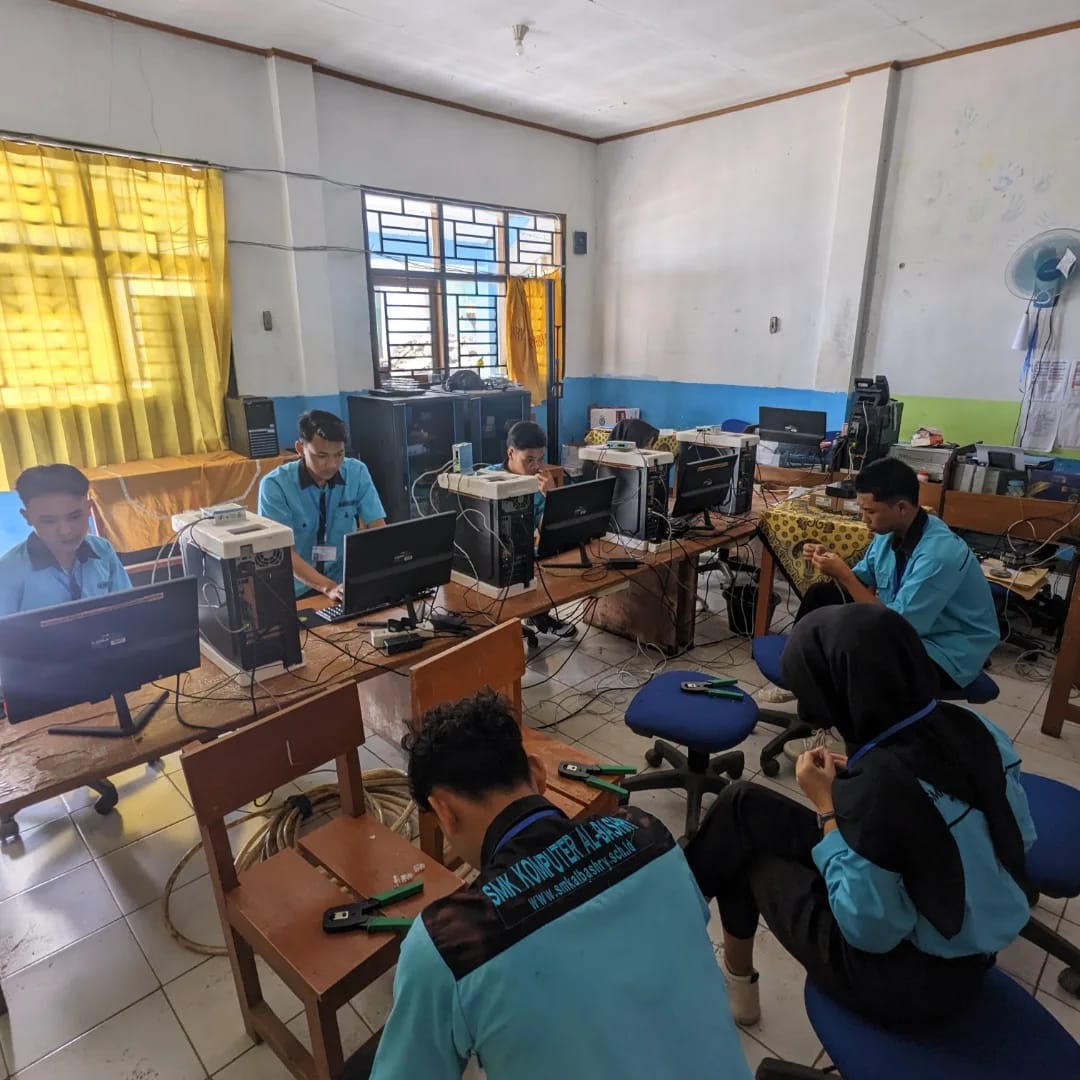 Praktik Lab Komputer